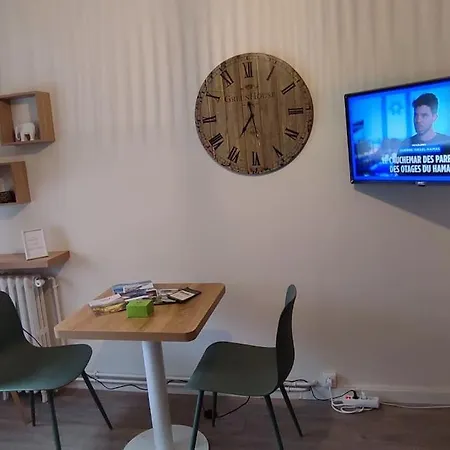 Studio-heart Of Town-bd Des Pyrenees-quiet